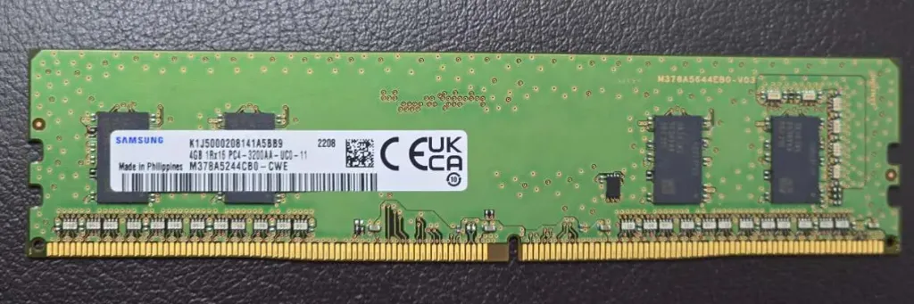 Samsung 4GB DDR4 3200MHz (PC4-3200AA) 1Rx16 UDIMM Desktop RAM, Model M378A5244CB0-CWE Non-ECC Unbuffered Desktop Memory Stick